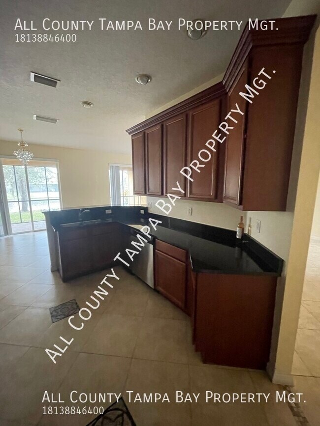 Foto del edificio - 3 bed 2 bath 2 car home in Cory Lake Isles...