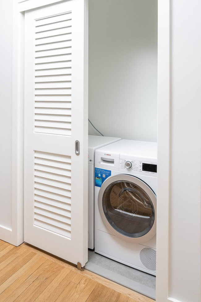 Building Photo - 336 Harvard St