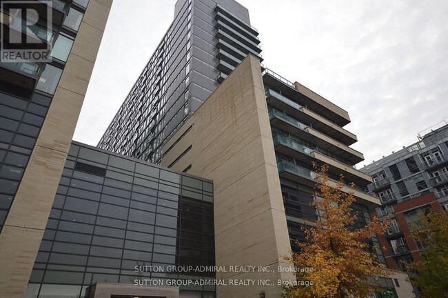 Building Photo - 36 Lisgar St