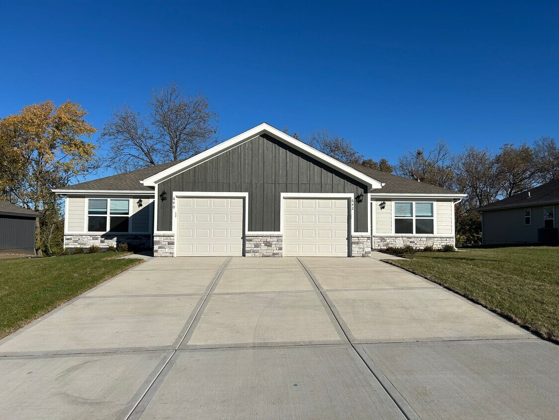 Foto principal - 640-642 Fall Meadow