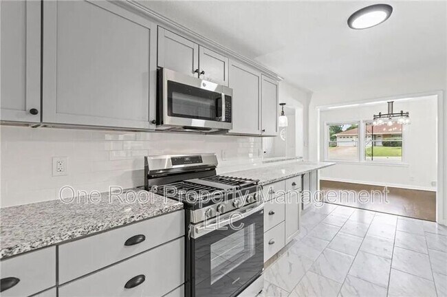 Foto del edificio - 8105 E 80th Terrace