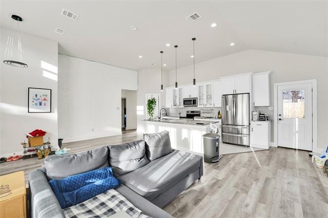 Building Photo - 4621 Collins Ave