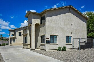 Building Photo - 506 E Townley Ave