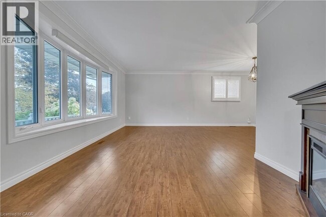 Photo du bâtiment - 88 Glen Lake Crescent