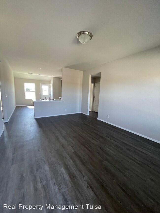 Foto del edificio - 3 br, 2 bath House - 29500 e 79th pl s