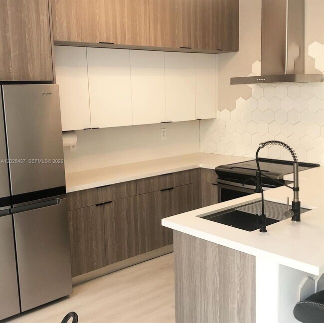 Foto del edificio - 8135 NW 108th Ave