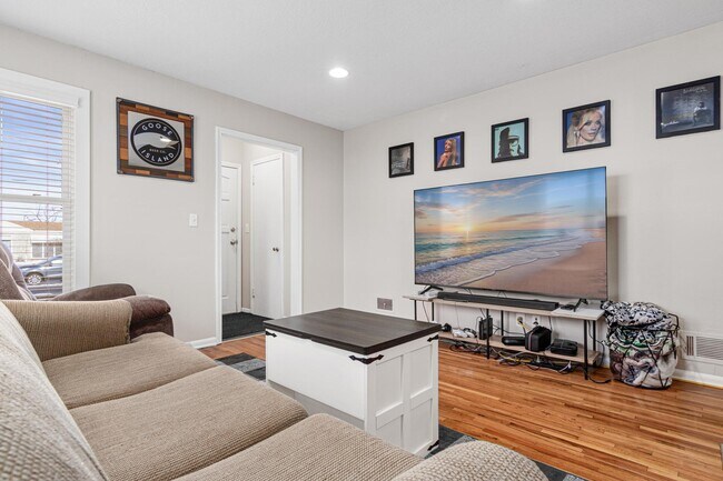 Sala de estar 1 - 4319 W 36th St