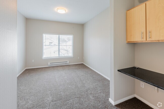 2BA, 2BA - 1055SF - River Trail