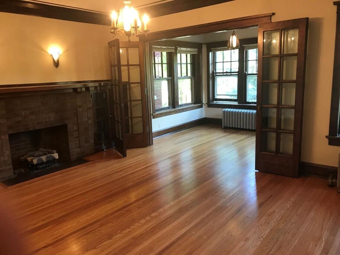 Living Room and sun room - 119 Washington Blvd