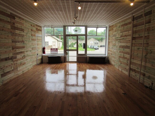 Building Photo - 2963 S Archer Ave