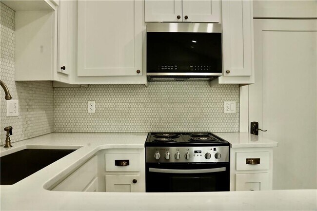 Foto del edificio - 858 NW B St