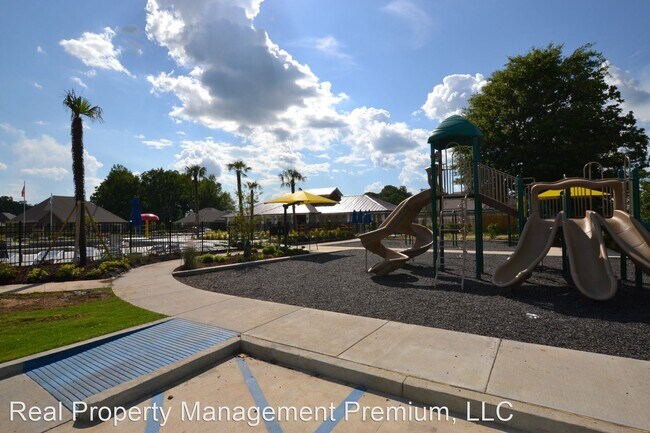 Building Photo - 5 br, 2.5 bath House - 2203 Windrige Ave