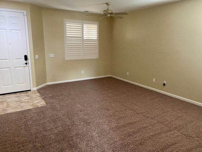 Foto del edificio - 6245 W Whitley Ave