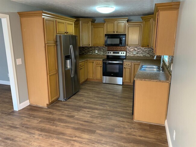 Building Photo - 2819 Gunsmoke Trail Way