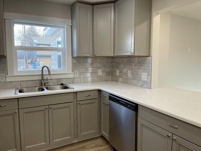 Foto del edificio - 2260 S 10th St W