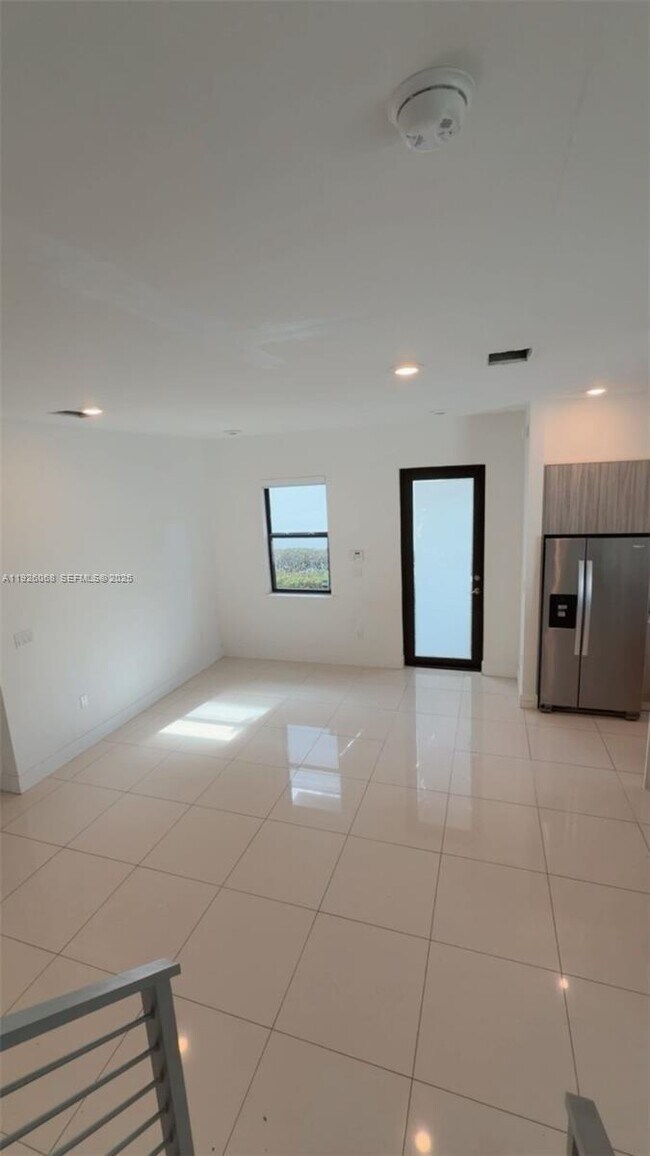 Foto del edificio - 10546 SW 118th Ave