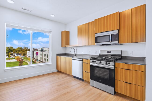Building Photo - The Franklin Apartments