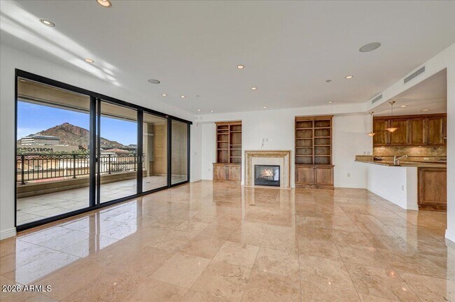 Foto del edificio - 7181 E Camelback Rd