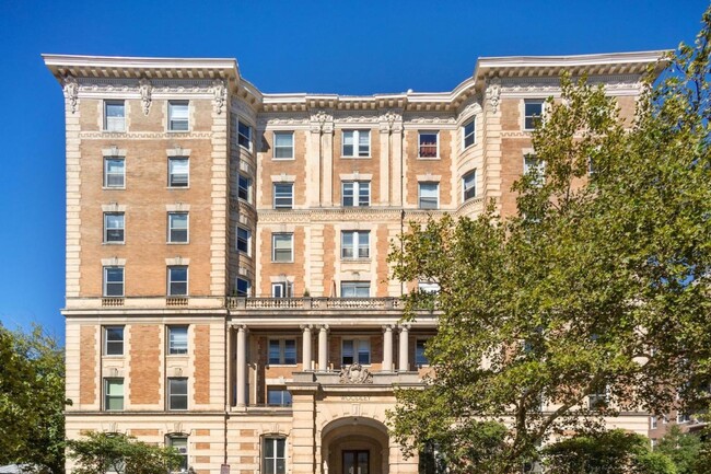 Building Photo - 1851 Columbia Rd NW