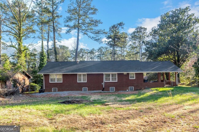 Building Photo - 3367 Benjamin E Mays Dr SW