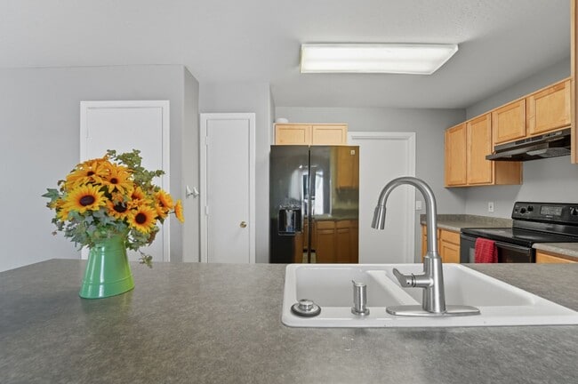 Building Photo - Charming El Mirage Rental – 3 Bedrooms, 2.5 Baths, Prime Location