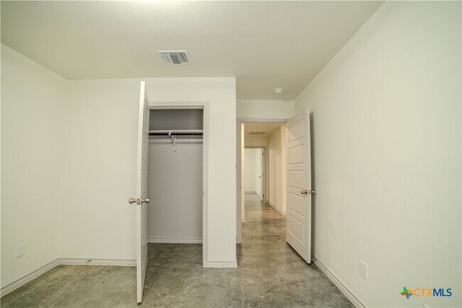 Foto del edificio - 770 Freedom Cir