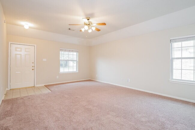 Foto del edificio - 2415 Amber Wheat Ct