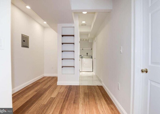 Foto del edificio - 4600 Kenmore Dr NW