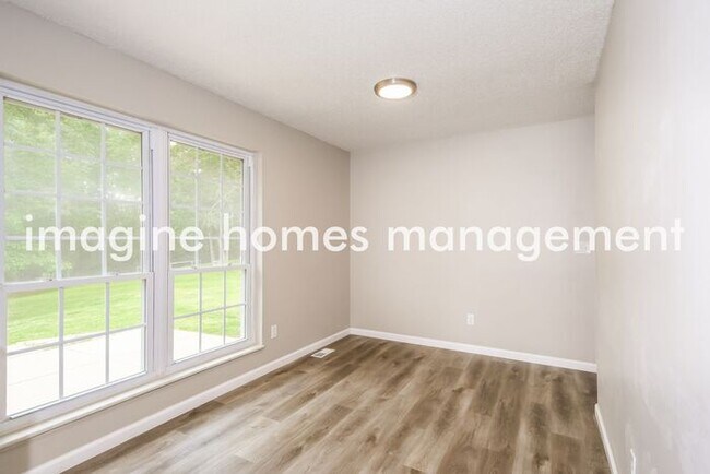 Foto del edificio - Recently Updated Ranch in St. Louis