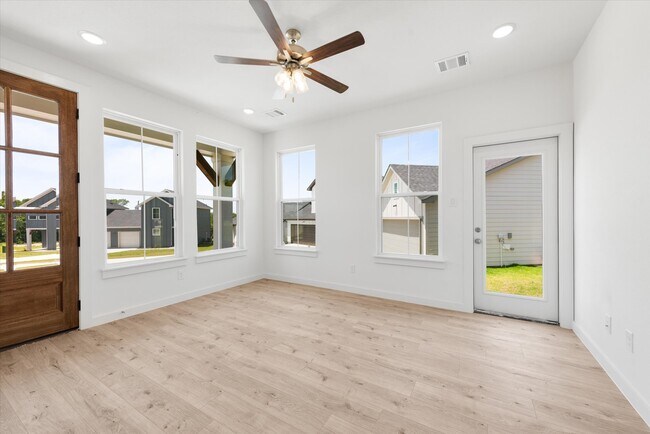 Foto del edificio - 1207 Chestnut Ct