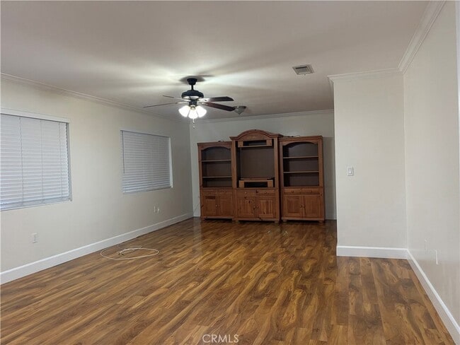 Photo - 1795 E Victoria Ave House