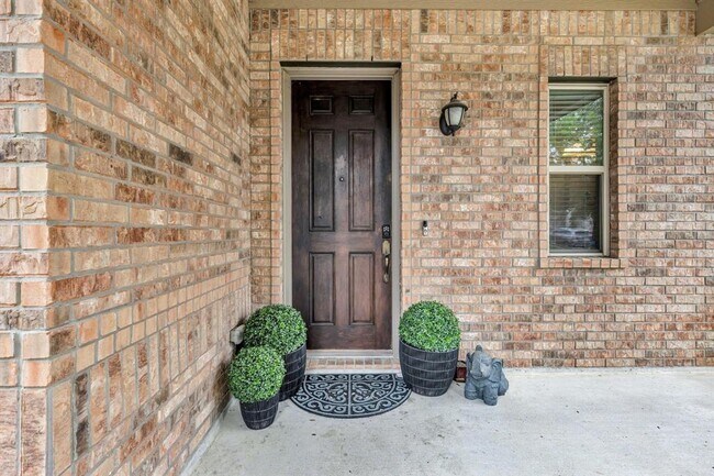 Building Photo - 4330 Lake Cypress Cir