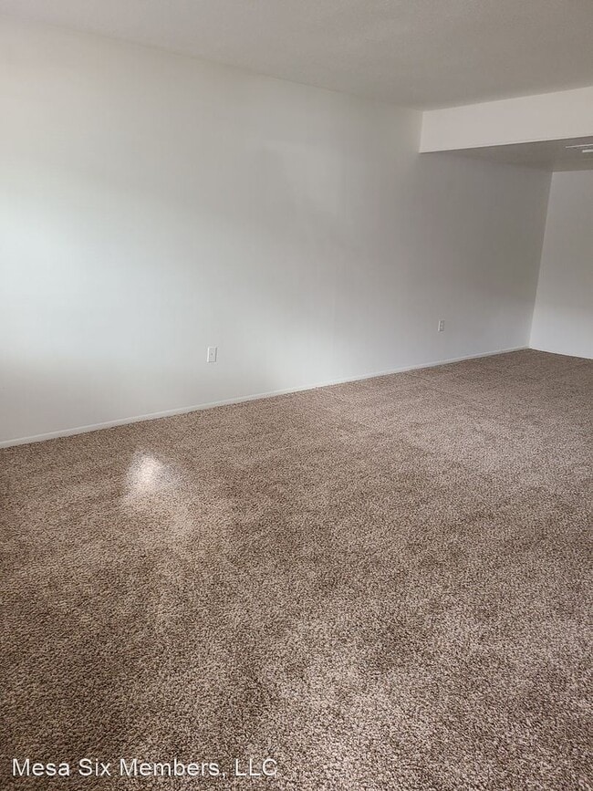 Building Photo - 2 br, 1.5 bath House - 311 Cherokee Court