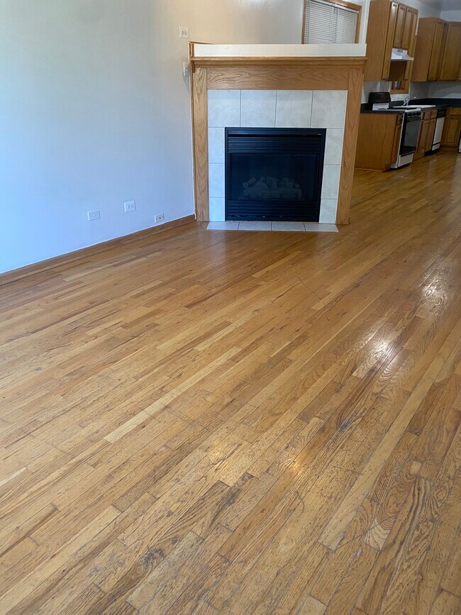 Foto del edificio - 1446 N Campbell Ave