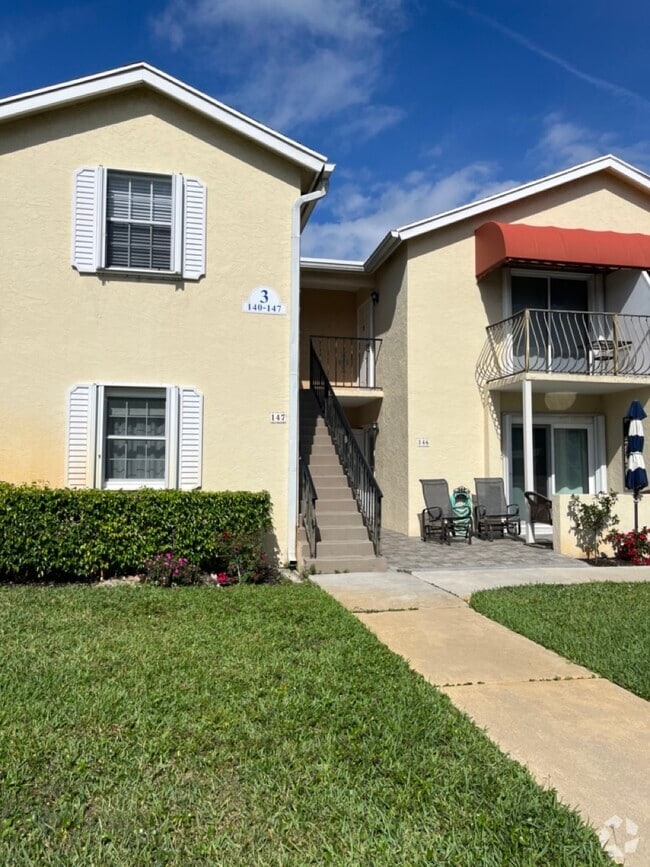 Ridge Grove Apartments under 400 Lantana, FL 3 Rentals