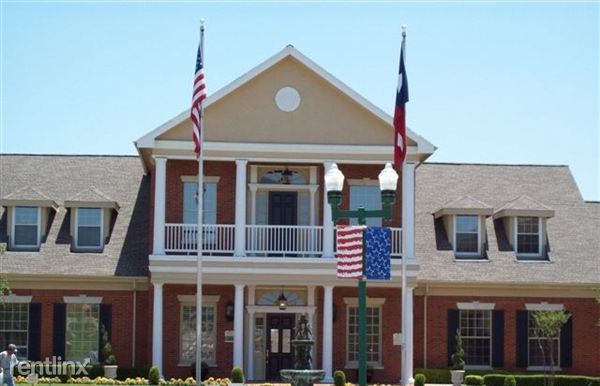 Building Photo - 355 E Vista Ridge Mall Dr