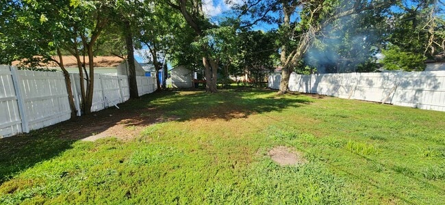 Building Photo - 304 Wilshire Dr
