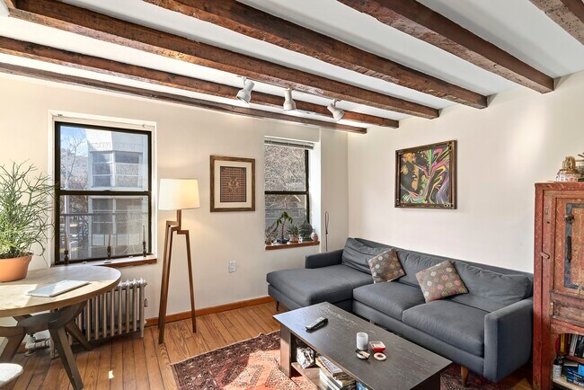 Foto del edificio - SoHo One-Bedroom Corner