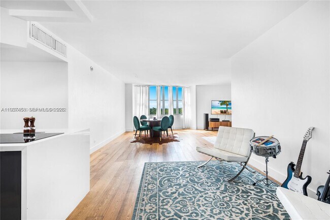 Foto del edificio - 7441 Wayne Ave