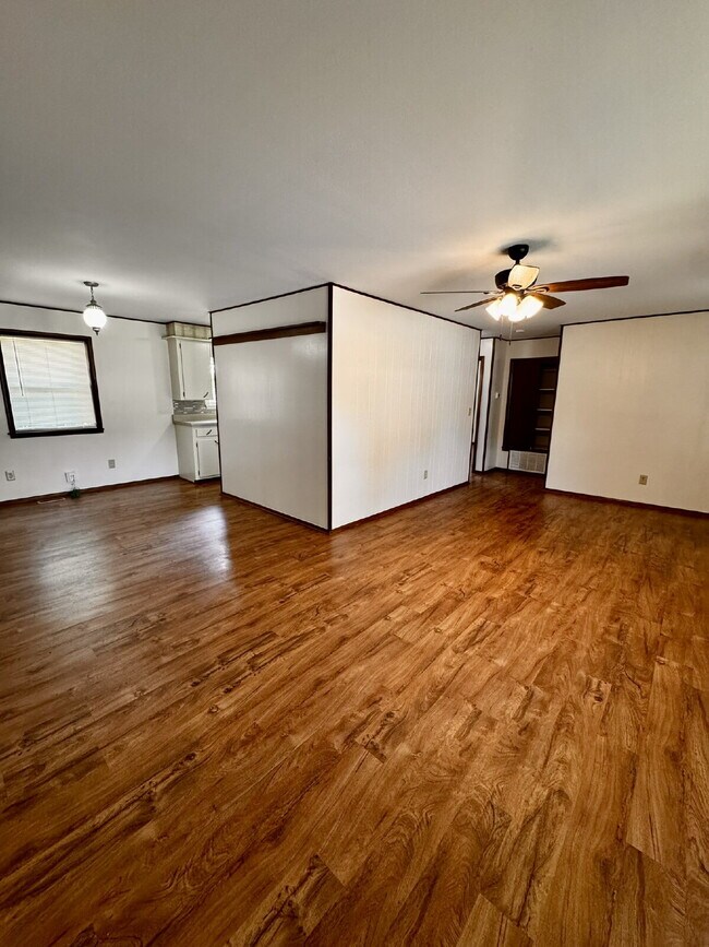 Foto del edificio - 307 SW 12th St