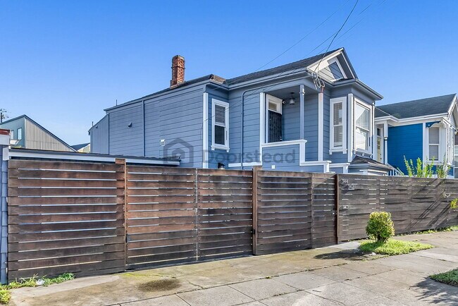 Building Photo - 344 Peralta St