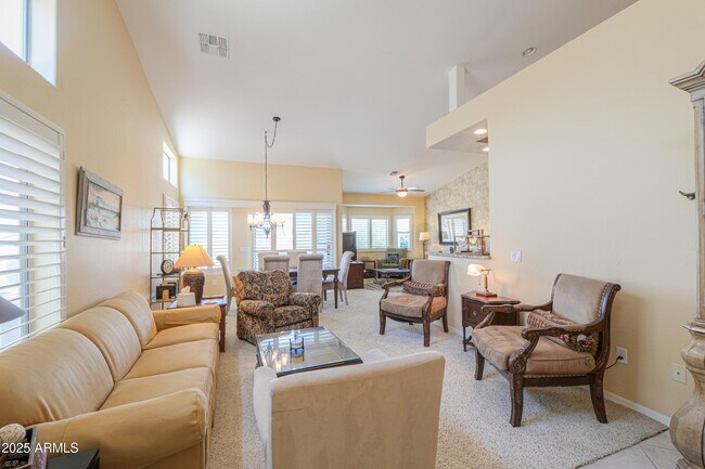 Foto del edificio - 1412 N Desert Willow St