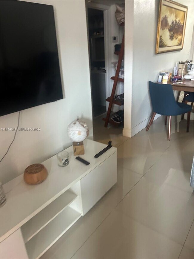 Foto del edificio - 6130 W 19th Ave