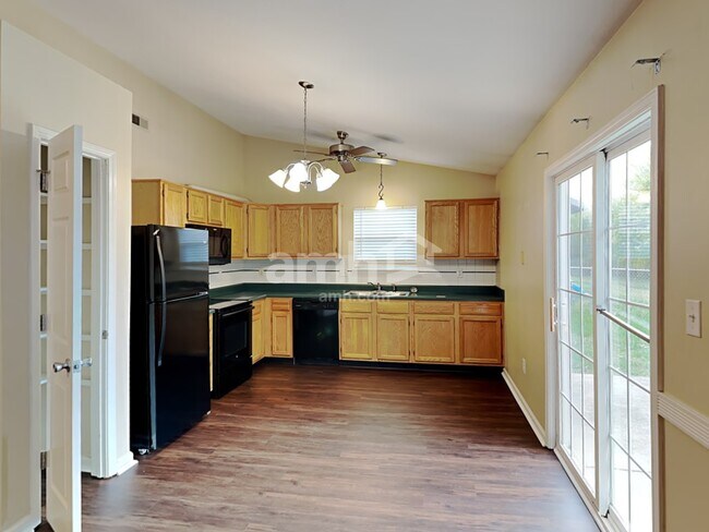 Building Photo - 148 Westridge Boulevard