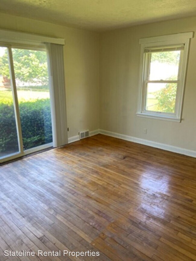 Building Photo - 3 br, 1 bath House - 3506 Robey Ave
