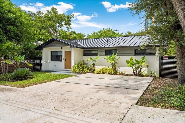 Foto del edificio - 3737 Frow Ave