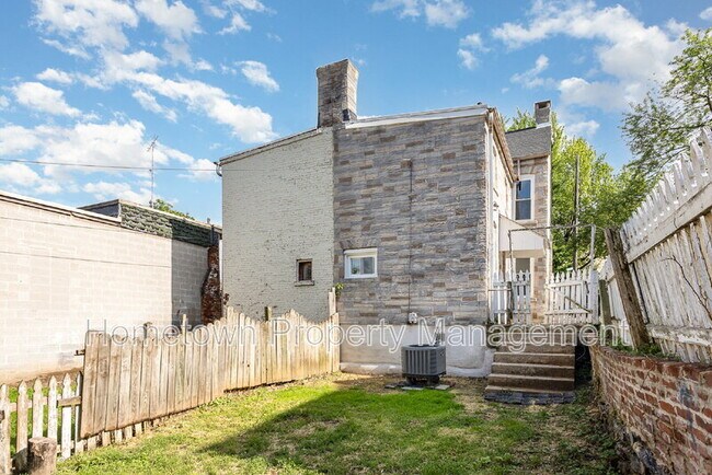 Foto del edificio - 321 W Mifflin St