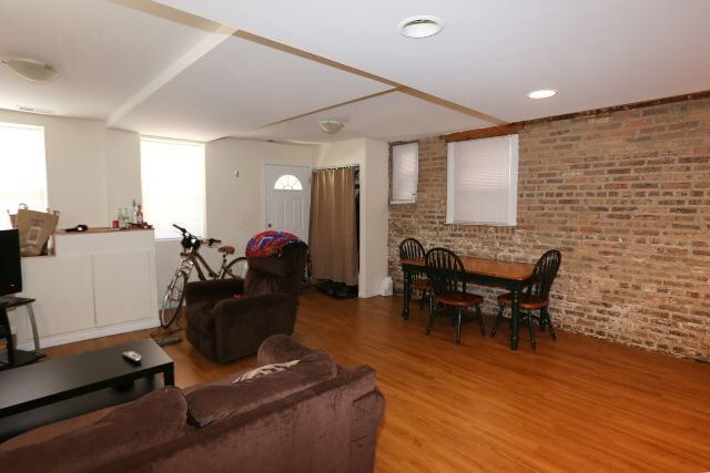 Foto del edificio - 2513 N Southport Ave