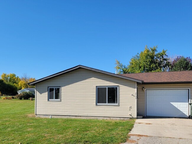 Building Photo - 2709 1st Ave