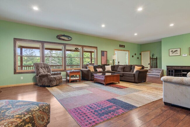 Foto del edificio - 1724 Calhoun Hill Rd